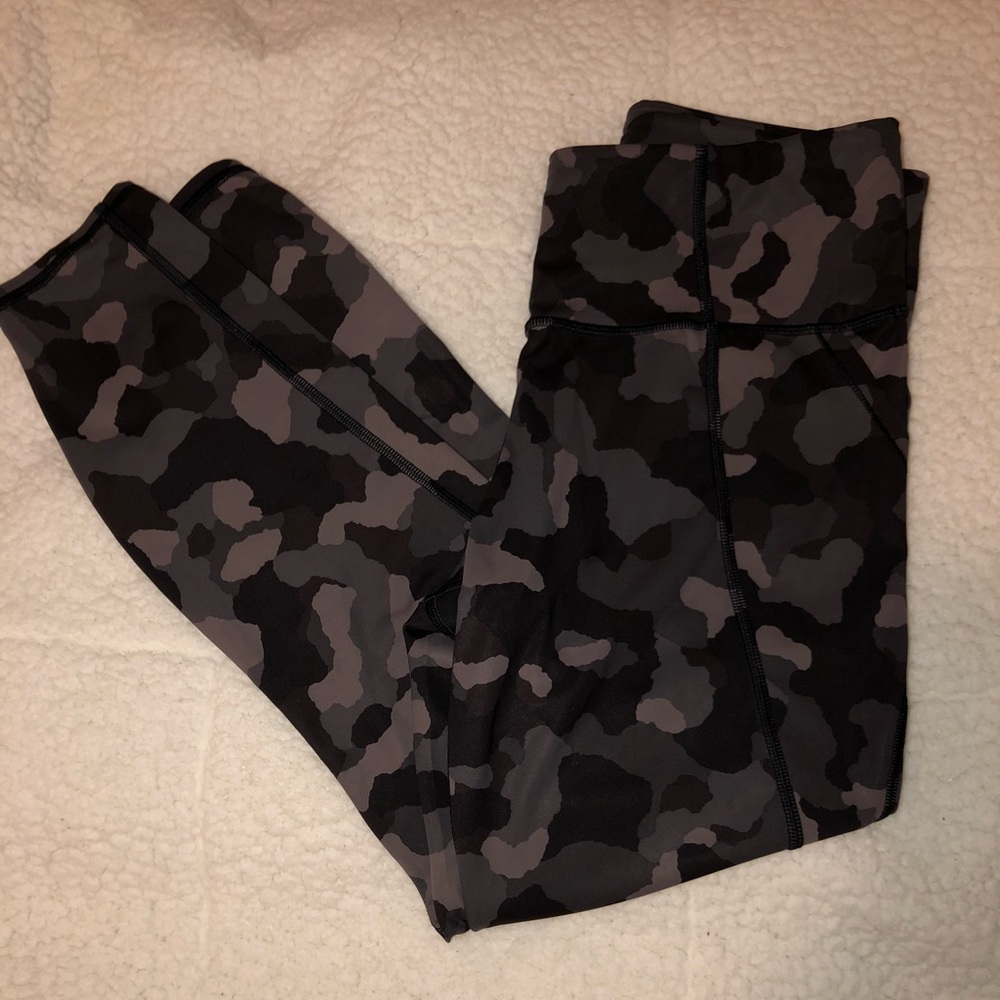ATHLETA CAMO LEGGINGS